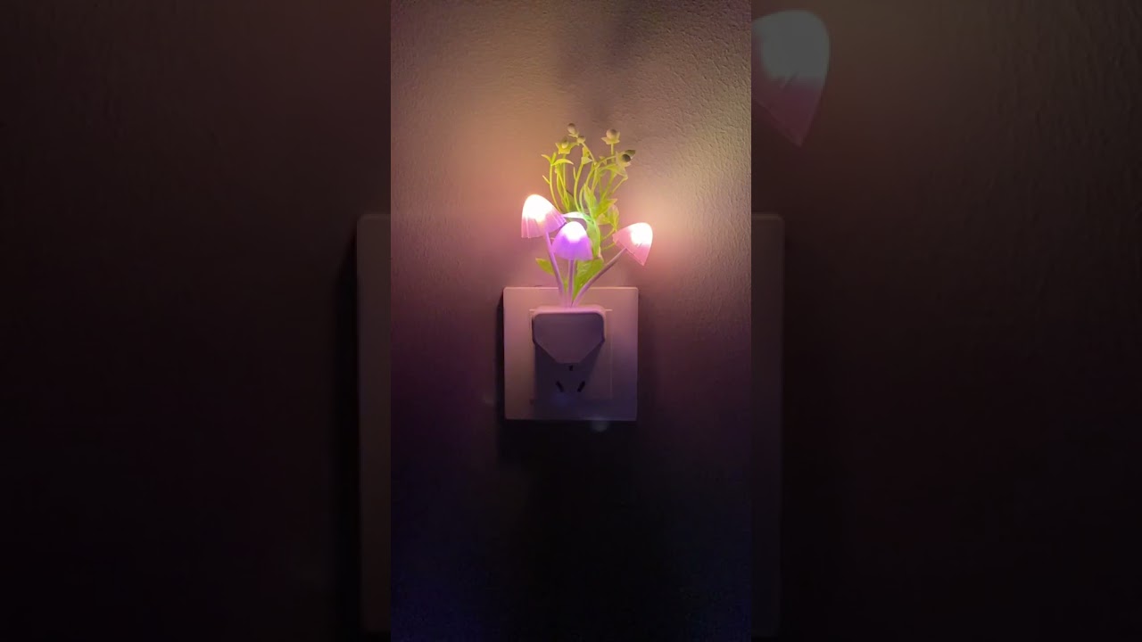 Mushroom light-controlled night light, convenient and practical, and energy-saving