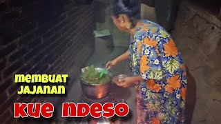 Musim hujan di desa / membuat kue lemet tradisional dari ubi jalar