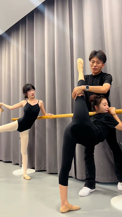 Please let me go!π€£π#dance#flexibility#split#ballet#yyaya#danceclass