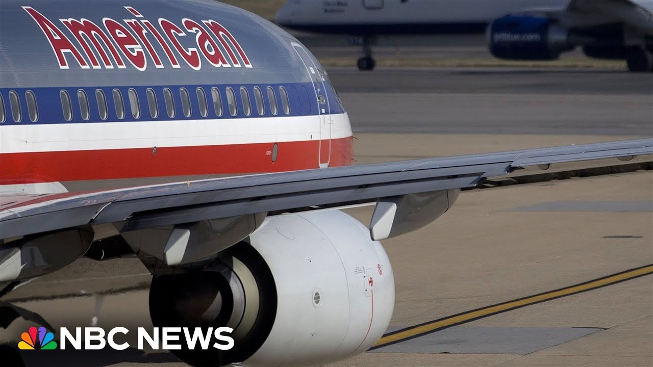 Listen to air traffic control and American Airlines jet involved in near miss