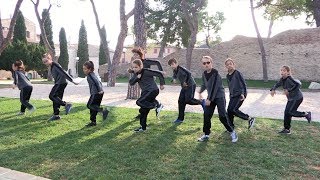 Shuffle Dance - Eiffel 65 Move Your Body