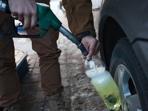 Если плохо заливается бензин.Причины и решение