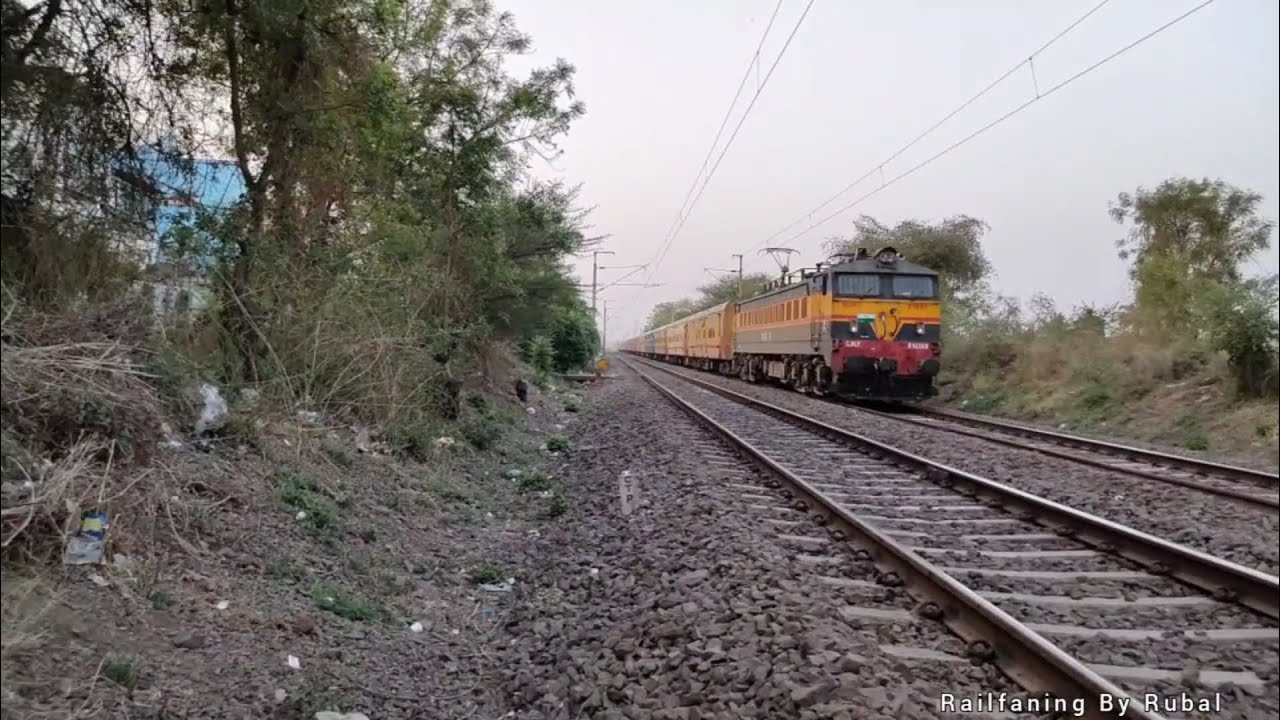 OLD Man WCAM3 The Legend Mumbai CSMT Tapovan COVID Special Express | RailfanRubal