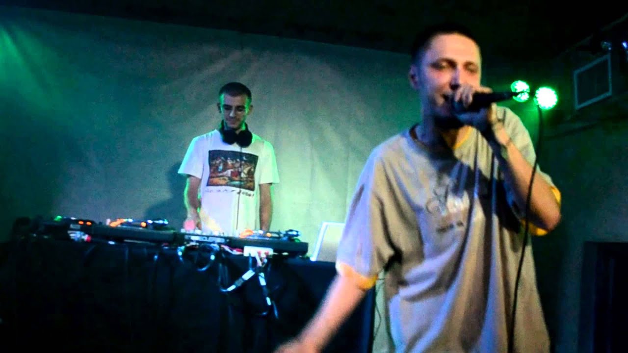 Acelash Costel freestyle + Omu' Gnom - Reinvierea hiphopului romanesc live @ Fabrica 17.03.2011