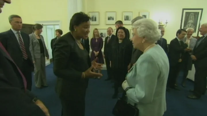 Queen visits Chatham House