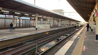 JR東日本E257系500番台(幕張車両センターNB-01編成)。