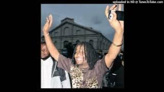01 SIYAHAMBA SONKE