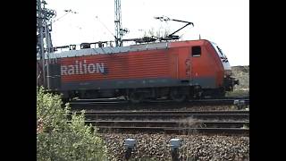 Freight train with DB Railion 189 055 7 passes Schönefeld #189 #cargo #trainspotting