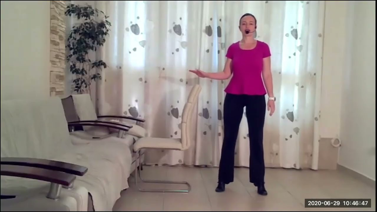 וליה גמרמן - רוקדים את החיים, מציגה את עצמה, מרחיבה בנושא תבנית הליכה ונותנת סדרת התרגילים