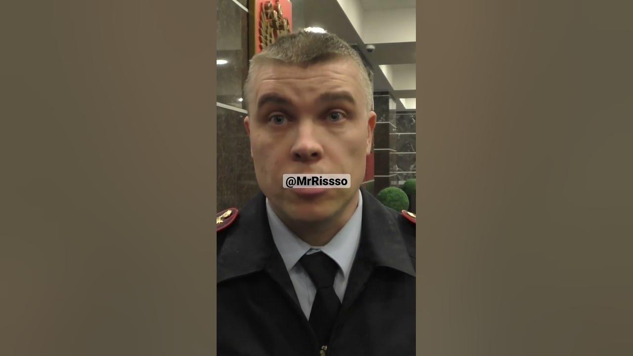 Почему все менты в России боятся этого блогера?!🤷🏻‍♂️ #shorts #блогер # ...
