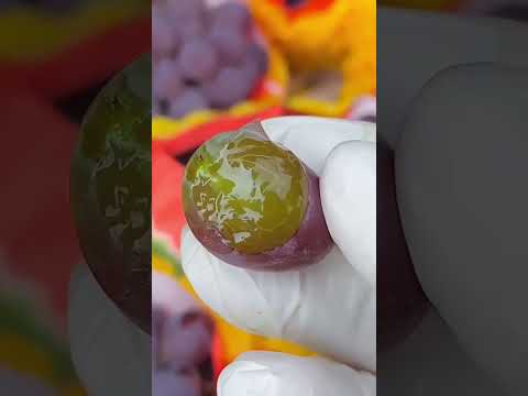 عنب كريمسون