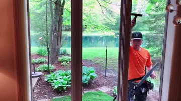 HOW TO CLEAN YOUR WINDOWS - 3 Easy Steps!