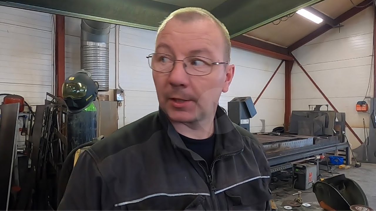 New Holland vetokoukku ja moka.