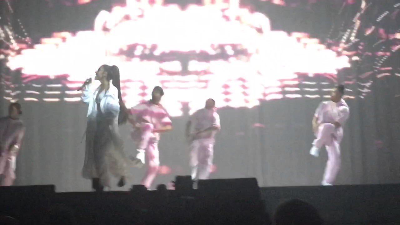 Ariana Grande - Dangerous Woman Tour - Touch It - Phoenix AZ