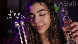 ASMR ☁️ para acalmar e desligar a mente (ambiente escuro, palavras de afirmação, gatilhos suaves…)