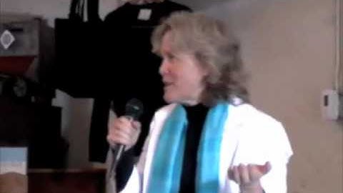 Monday Night LIVE! - Julia Stege 7-12-10