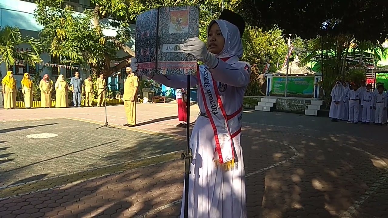 Upacara Hari Senin 29 Agustus 2022 - YouTube