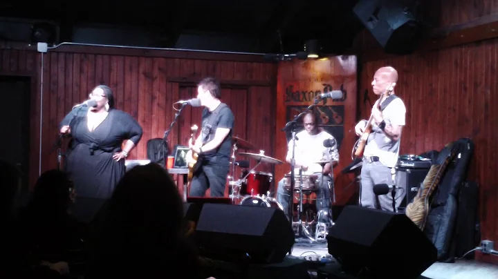 Aj Vallejo,Dee Rob,Charles Phillips III,Candice Sa...