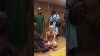 Mere satguru de rang niyare...