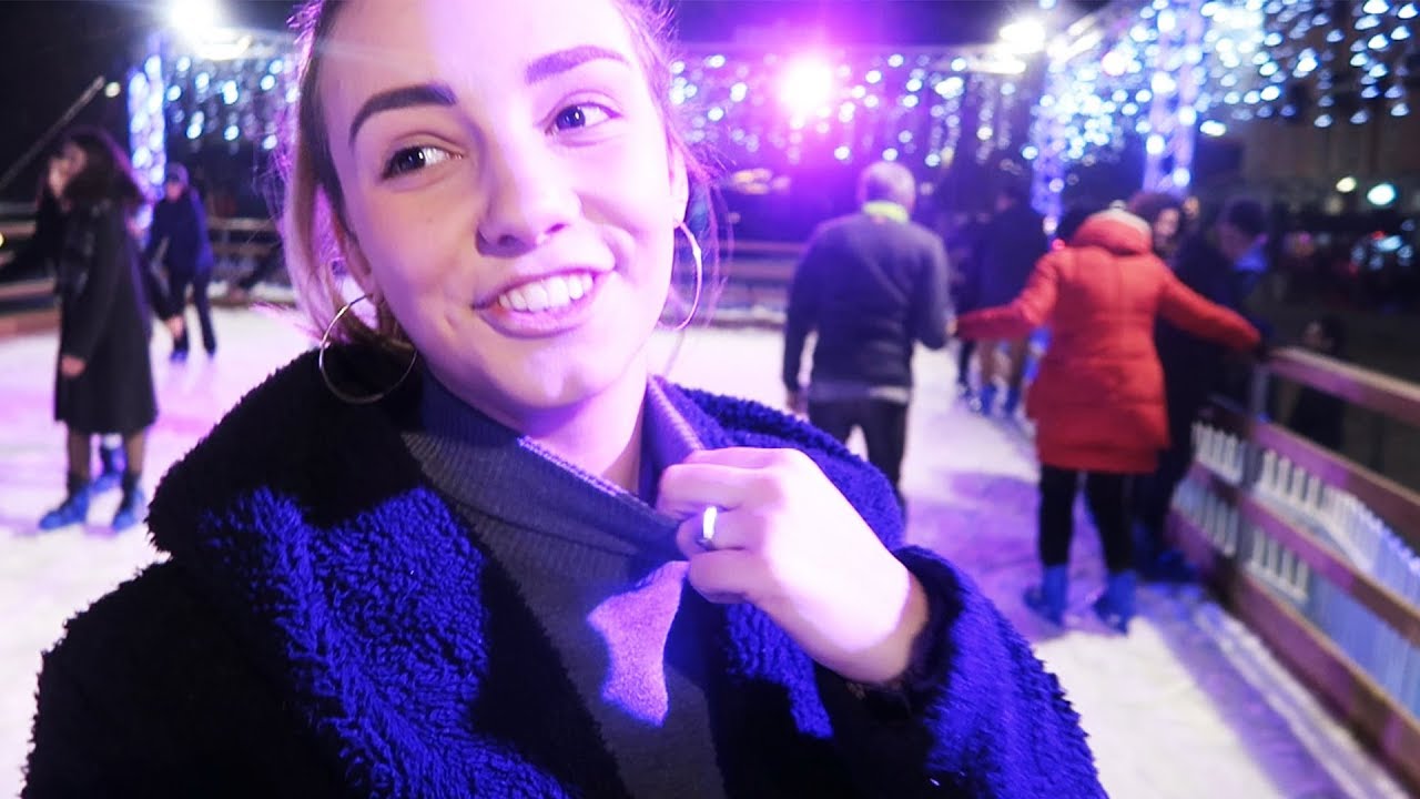 PATTINARE SUL GHIACCIO A CAPODANNO CON LA MIA RAGAZZA!! - YouTube