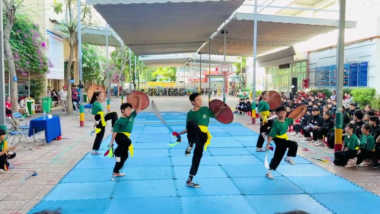 Võ nhạc Nguyện là người Việt Nam 