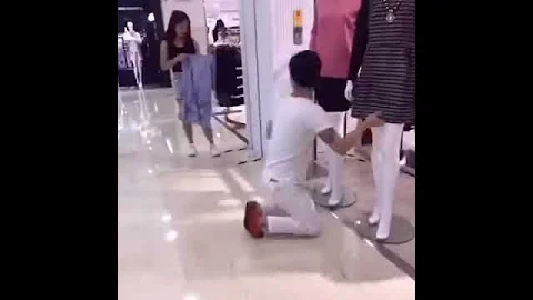 褲子脫錯的後果..快笑死了 這女的太強了 - 天天要聞