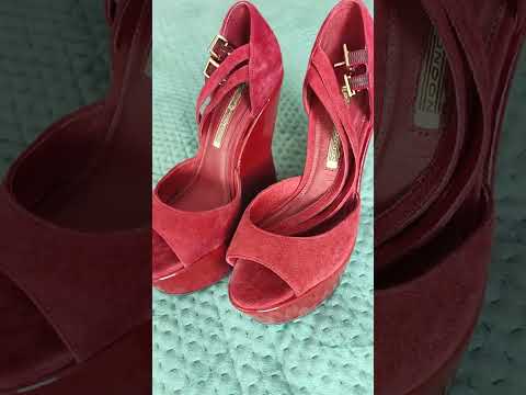 Red Boots 150,- Euro