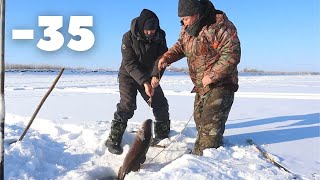 Ice fishing for a BURBOT in Yakutia