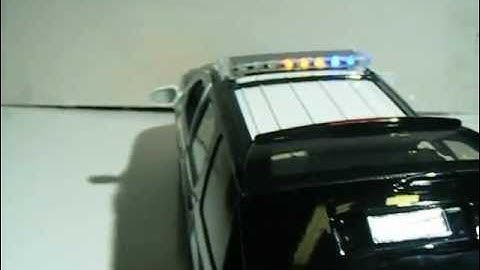 Police B&W 1/24 Jada Chevy Tahoe with new LED Circut Board Light Bar