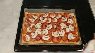 Пицца. Домашний рецепт. Как приготовить пиццу за 30 минут.