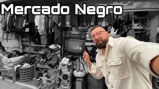 Me INFILTRE en un ANTIGUO MERCADO NEGRO de Quito 😱 ¿ARTICULOS DE DUDOSA PROCEDENCIA?