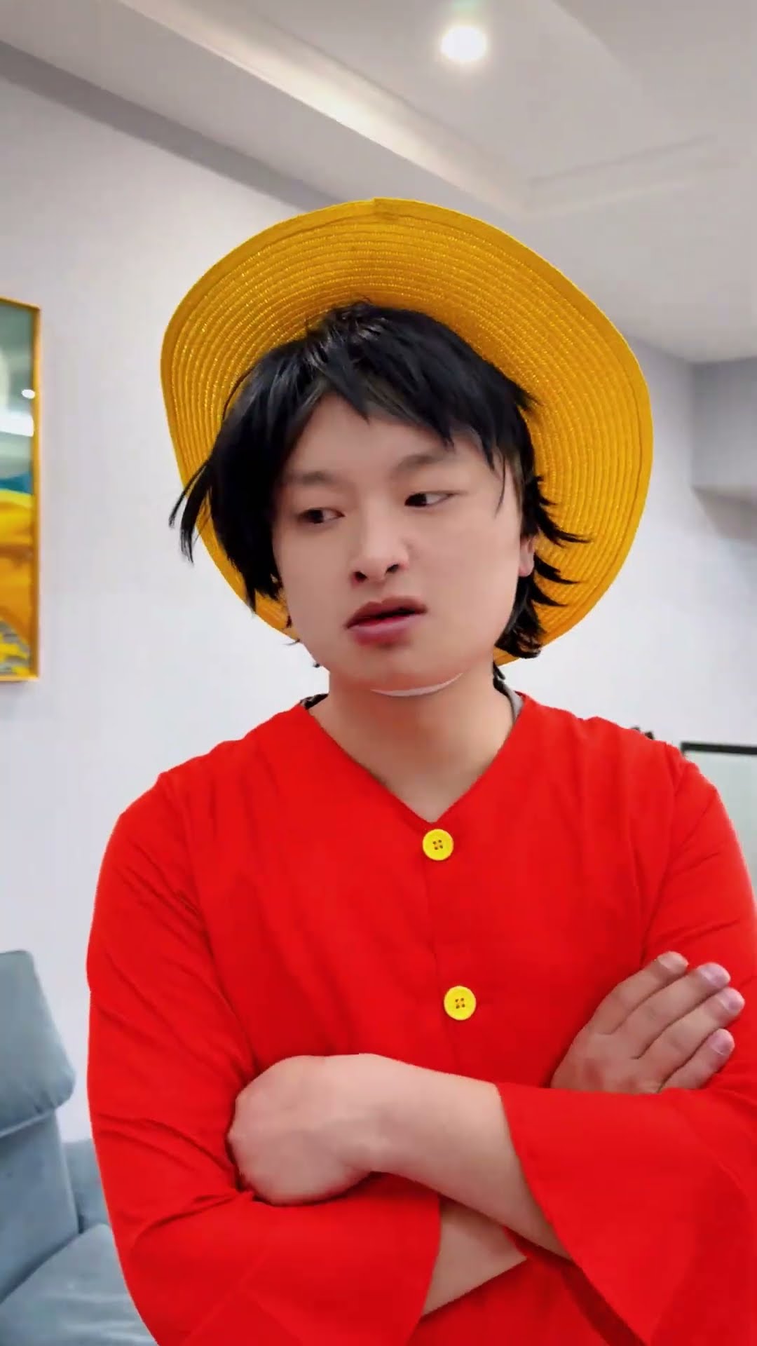 路飞在小路飞面前装的很坚强#海贼王#路飞