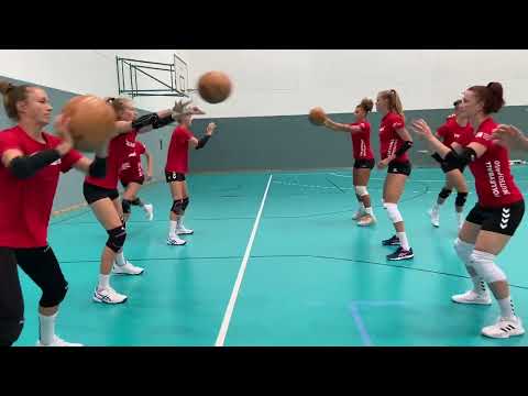 видео: Indian Run Warm-Up for Volleyball