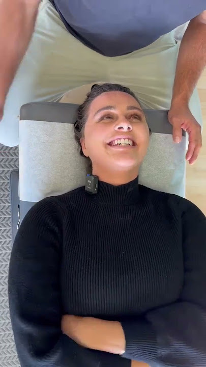 MASSIVE RELEASE from jaw adjustment. TMJ pain, tinnitus and headache relief #chiropractic #chiro