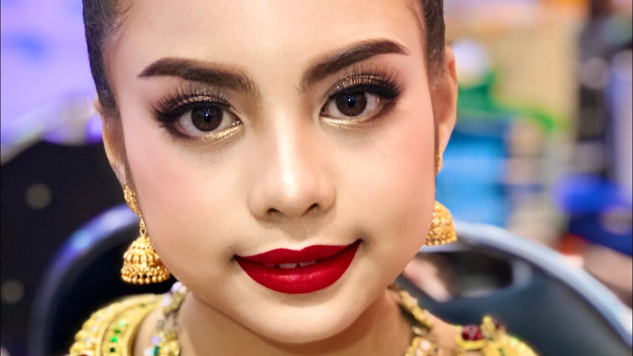 แต่งหน้าหนูน้อยประกวดนางนพมาศ