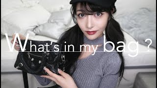 23歳のバッグの中身は何じゃらほい！