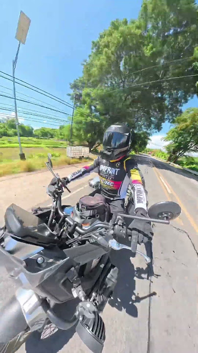 I’m young, brown & rich 🔥 #aura #ride #bikelife #motorcycletravel #ary500 #youtubeshorts #storr500