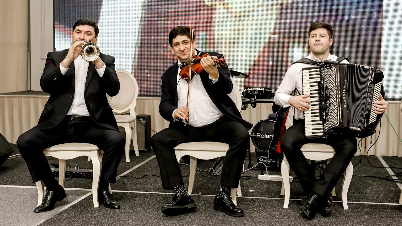 Cornel Botgros, Adam Stîngă cu Formația la Capitoles Park