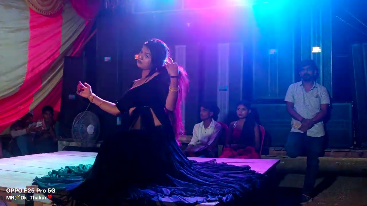 Mujre wali hu me mujra karti hu khatranak dance with public relations 😀#love #dancevideo #dance#love