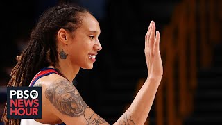 Hostage negotiator recounts Brittney Griner's first moments after release from Russia