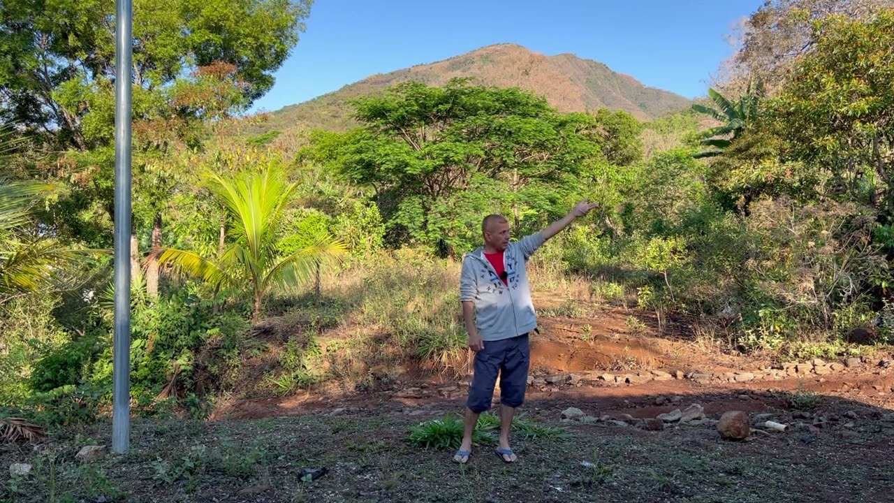 NOS TENÍAN CERCADOS LA PRIMERA BRIGADA Y EL TECANA SEGUNDA BRIDA Y APARECIÓ EL. GUITRE