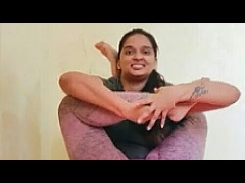 Urmi Pandya sexy leg behind head yoga - YouTube