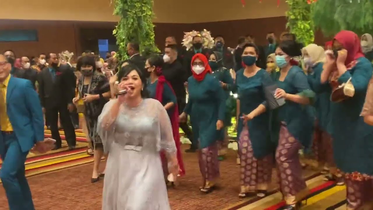 Pengantin Pun Digoyang Joy Tobing! Medley Anak Medan-Ge Mu Fa Mi Re