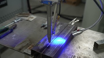 4000W Robotic Automatic Laser Welding Machine with Yaskawa 6 axis  robot