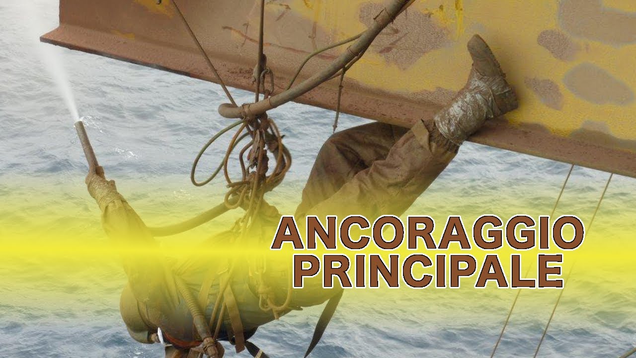 Ancoraggio principale della corda semistatica da lavoro su fune su un punto di attacco naturale