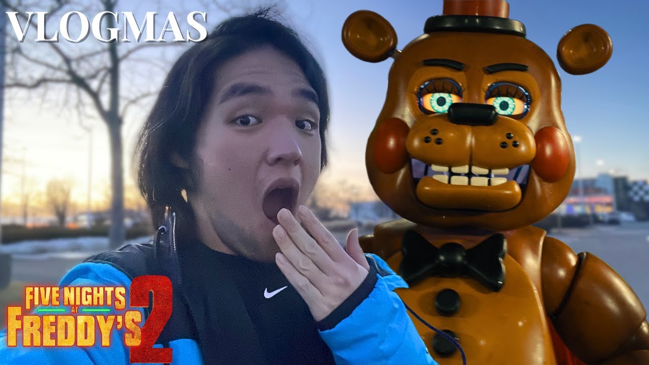 VLOGMAS: Freddy Fazbear made me travel to watch his new movie