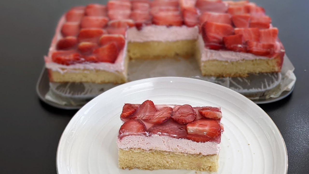 Erdbeerschnitte/ Quarkcreme/ Paradies Schnitte mit Kokos/ sehr einfach ... Erdbeerschnitte/ Quarkcreme/ Paradies Schnitte mit Kokos/ sehr einfach ...