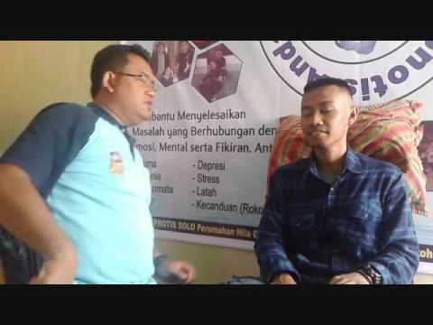 Hipnotis Sapu Tangan oleh Rumah Hipnotis Solo - YouTube