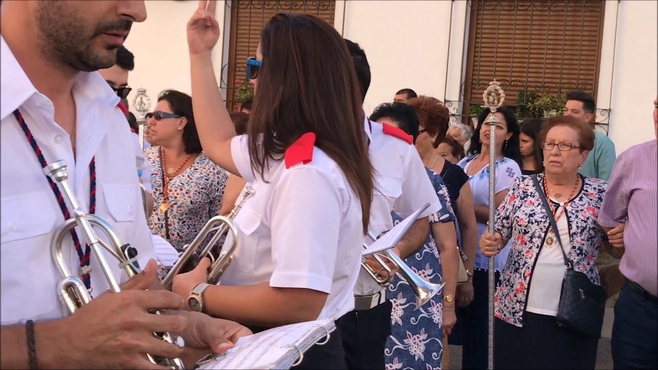 Procesión a la plaza para la ofrenda del dia 25. Fiestas 2017 La Guardia (Toledo)