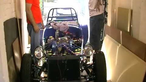 Luego VIento Rover V8 first time start up...